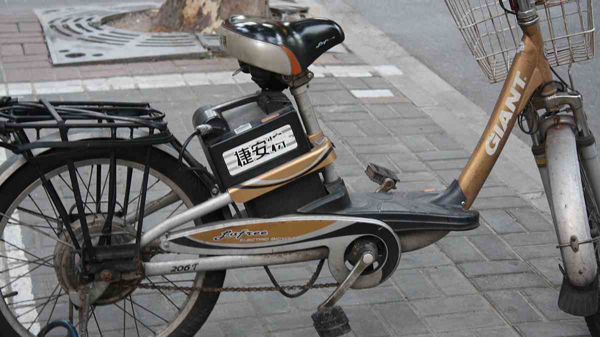 Debate on E Bikes Heating Up Including its Batteries